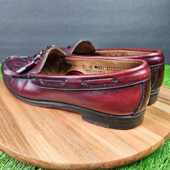 G.H. Bass & Co. Weejuns Layton Loafers Mens 9 B Burgundy Leather Kiltie Tassel main image 4